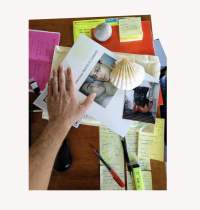 Homepage project icon. Sands Murray-Wassink and Aimar Arriola, *RELATIONSHIPS. Feminist Legacies, Queer Intimacies*, (link: https://ificantdance.studio/archived-website/Gift-Science-Archive/overview.html text: www.ificantdance.studio target: _blank), June 2020 - February 2021.